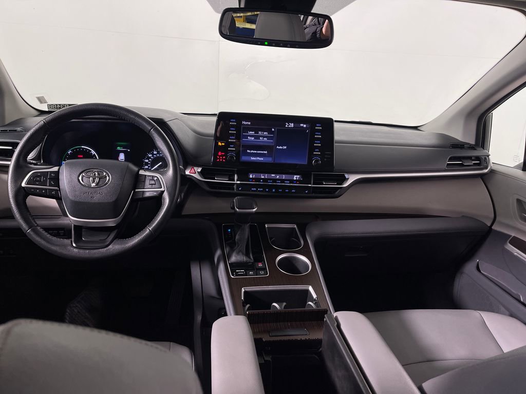 Certified 2024 Toyota Sienna XLE image 14