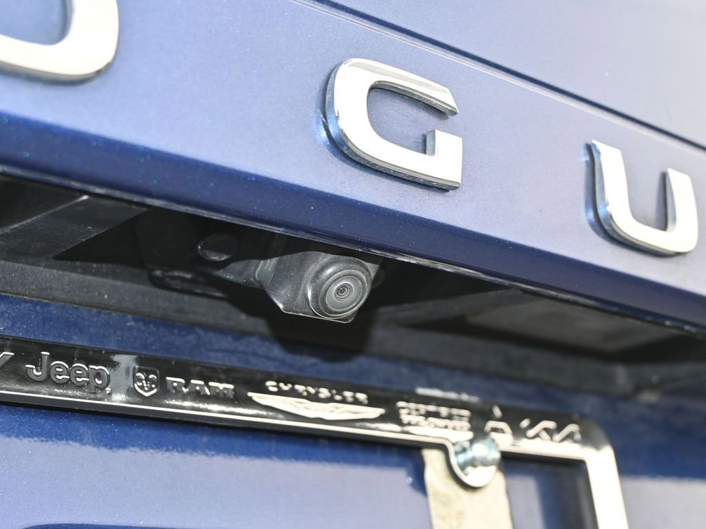 Used 2021 Nissan Rogue S image 32