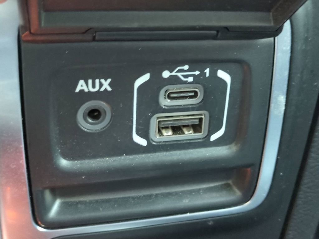 Used 2019 Jeep Wrangler Unlimited Rubicon AWD/4WD image 27