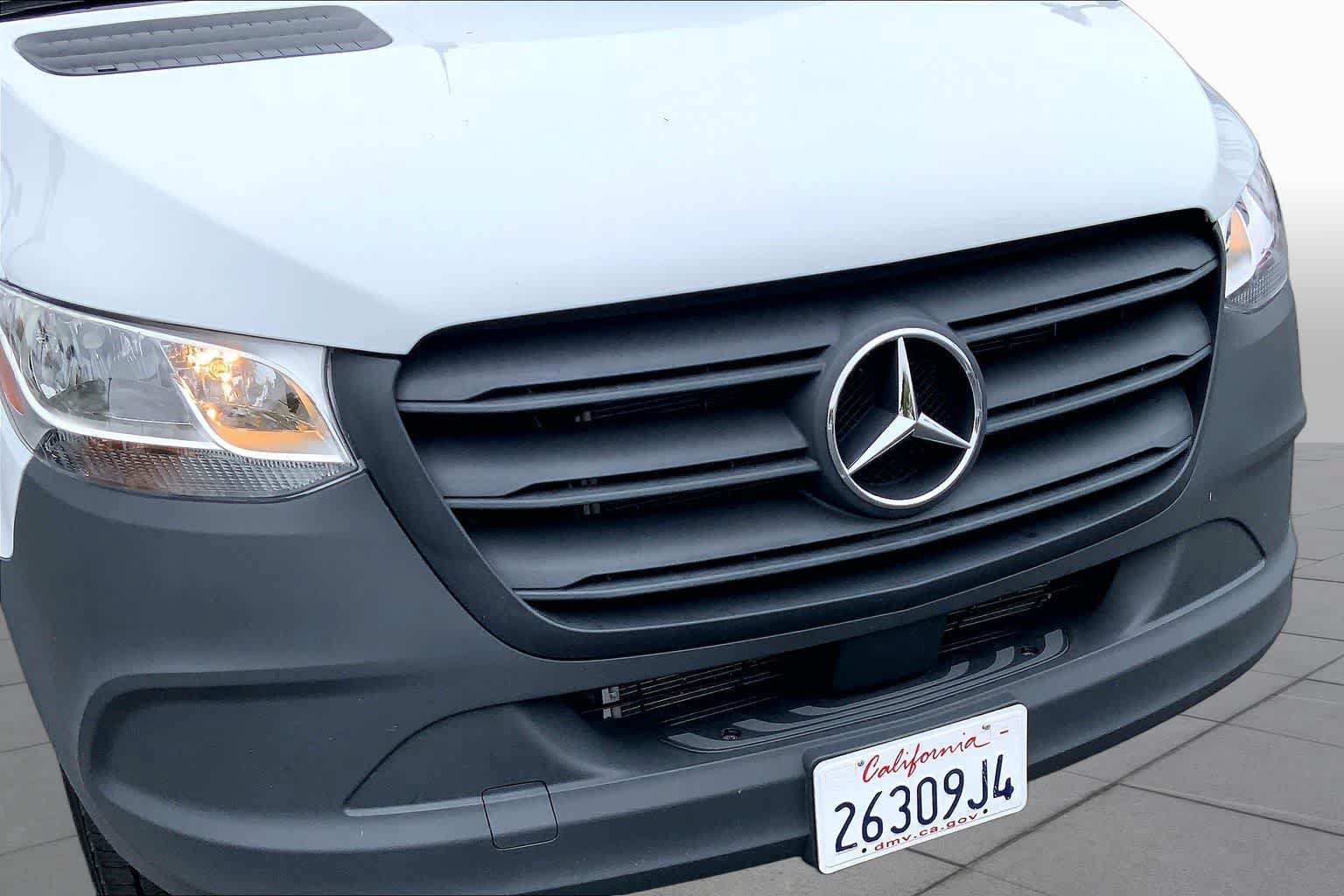 Used 2025 Mercedes-Benz Sprinter 2500 image 27