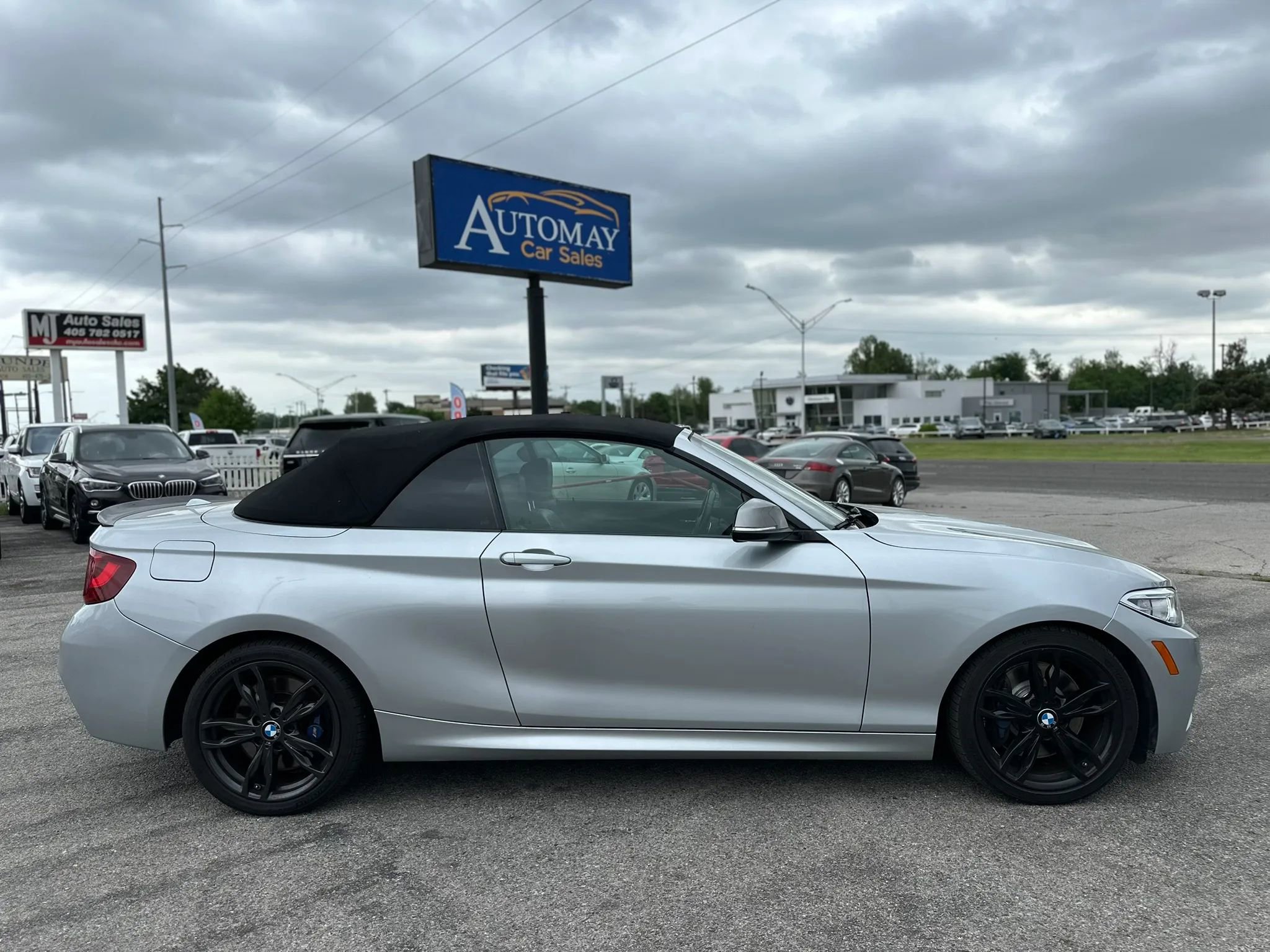 Used 2016 BMW M235i xDrive Convertible AWD/4WD image 9