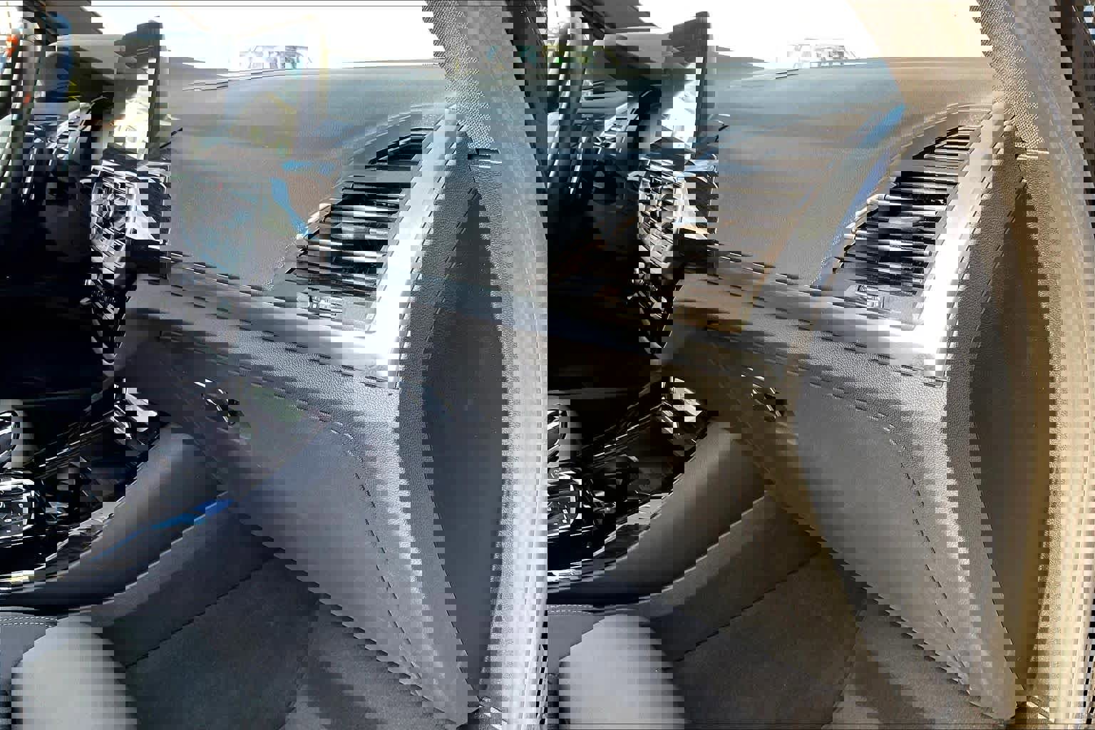 Used 2023 BMW X3 xDrive30i w/ Premium Package w/ZPA image 19