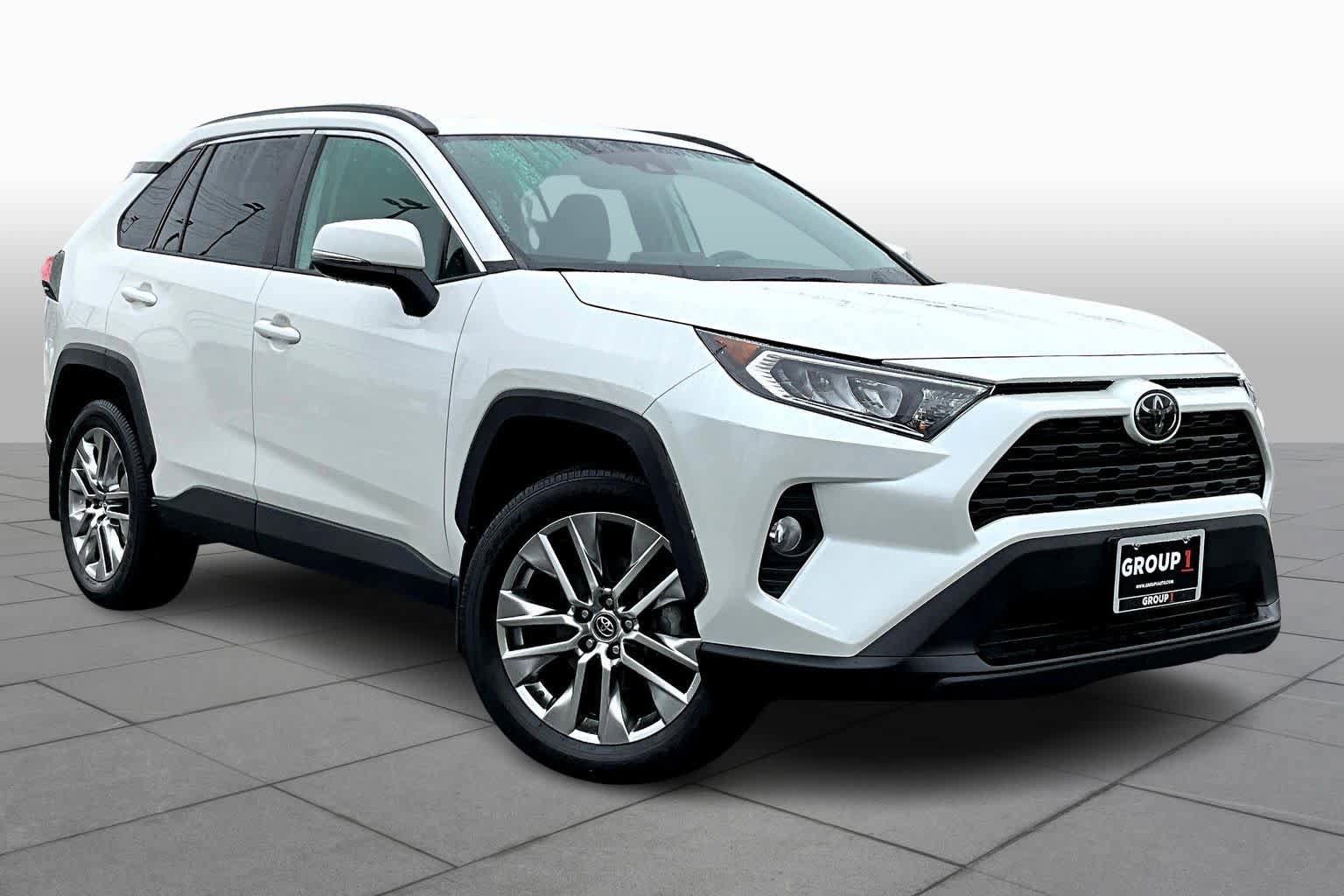 Used 2021 Toyota RAV4 XLE Premium AWD/4WD image 3