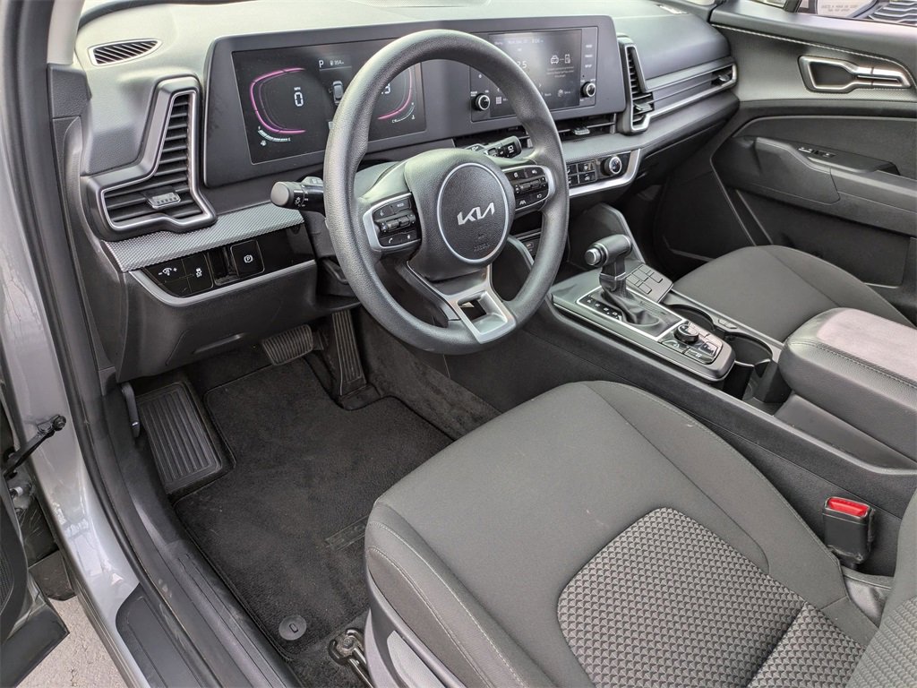 Used 2024 Kia Sportage LX image 17