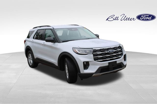 New 2026 Ford Explorer Active RWD image 2