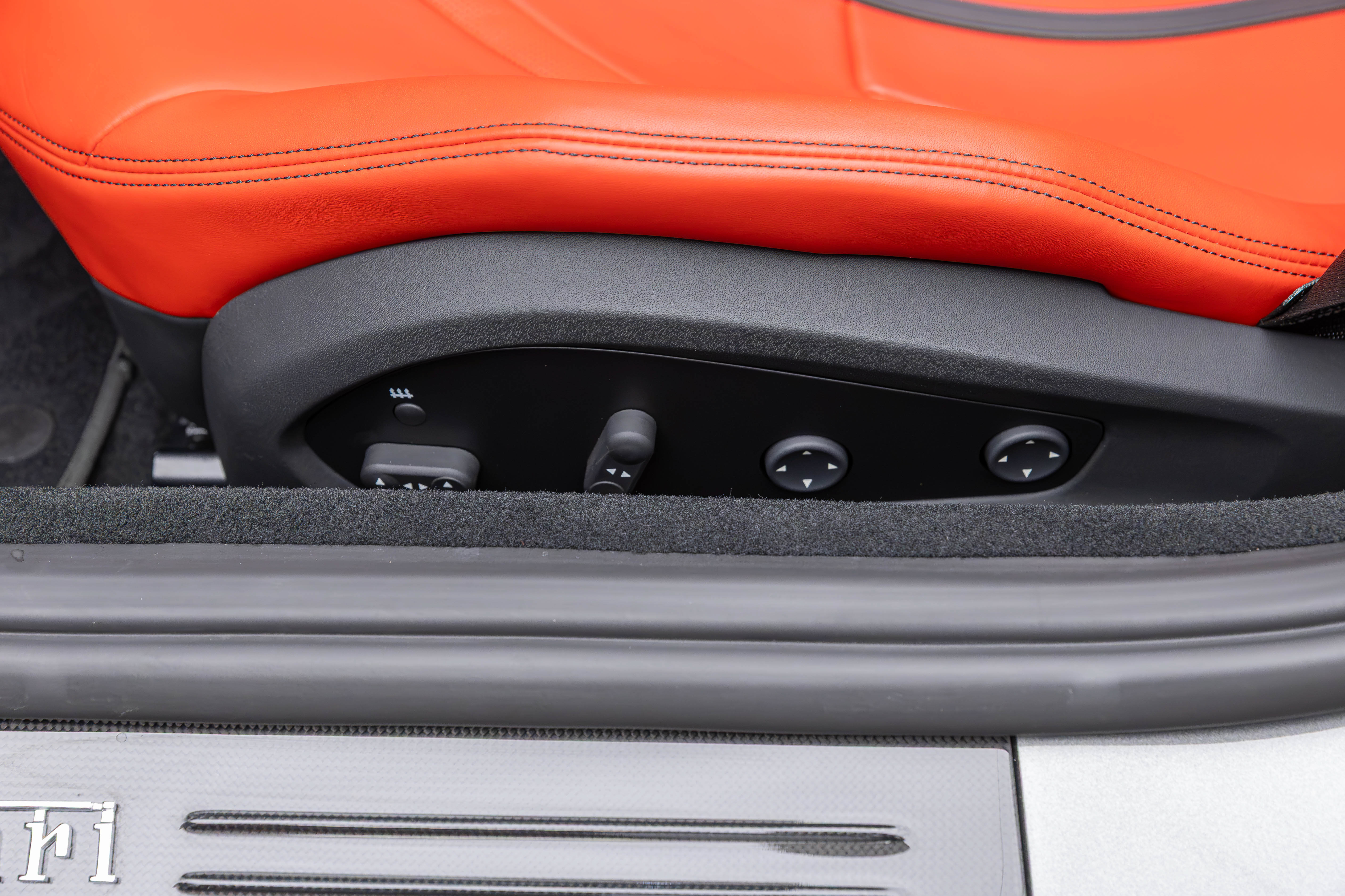 Certified 2023 Ferrari 812 GTS RWD image 15