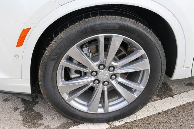 Used 2023 Cadillac XT6 Premium Luxury w/ Technology Package image 7