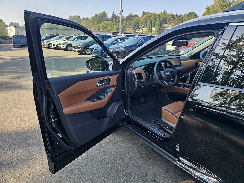 New 2026 Nissan Rogue Platinum image 19