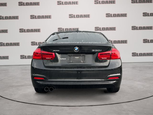 Used 2018 BMW 330i xDrive Sedan AWD/4WD image 4
