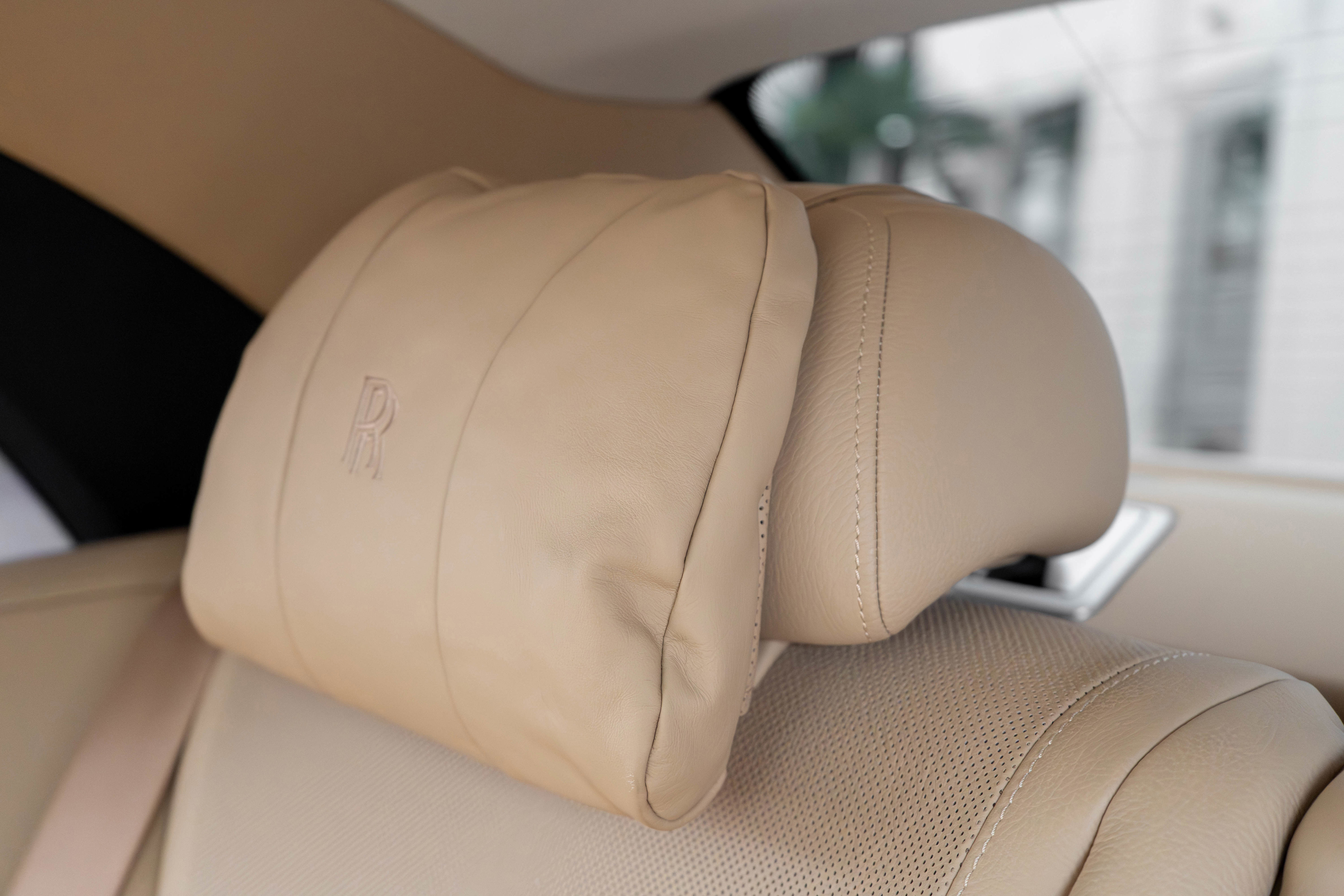 Used 2017 Rolls-Royce Ghost image 52