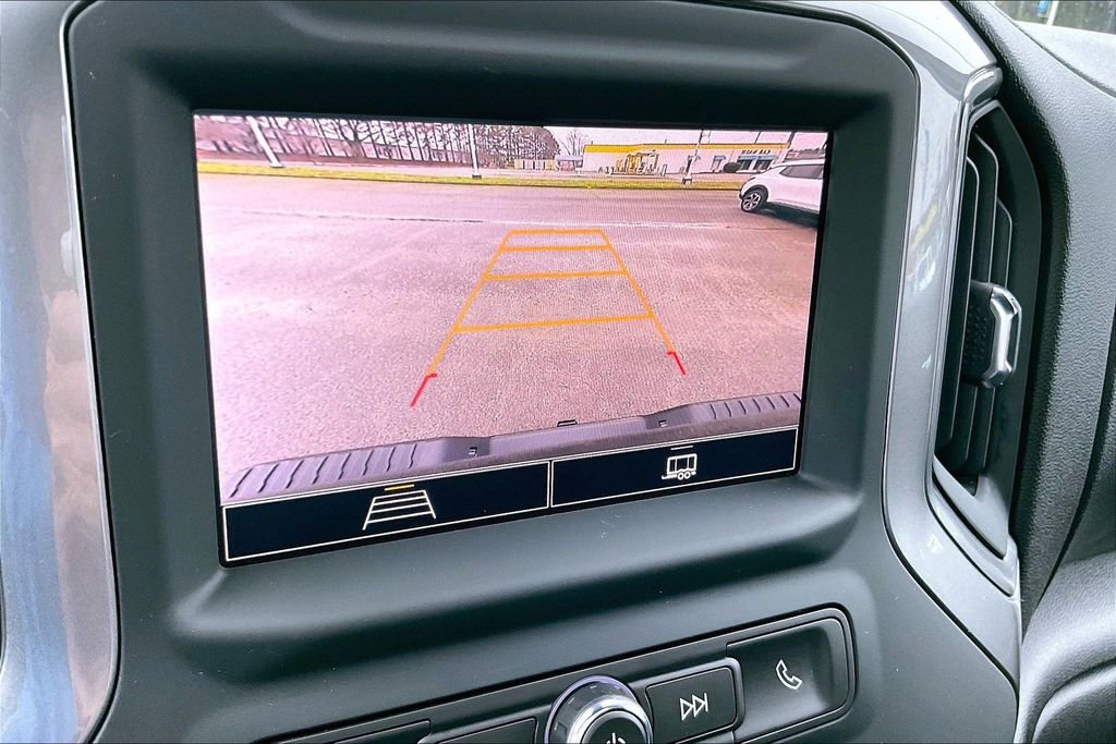 Used 2025 Chevrolet Silverado 2500 Custom w/ Custom Value Package image 21