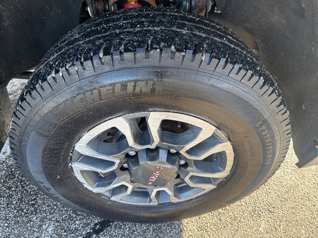 Used 2021 GMC Sierra 2500 SLE w/ SLE Value Package; image 9