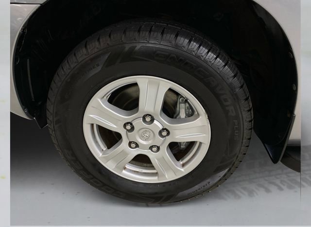 Used 2013 Toyota Sequoia SR5 AWD/4WD image 19