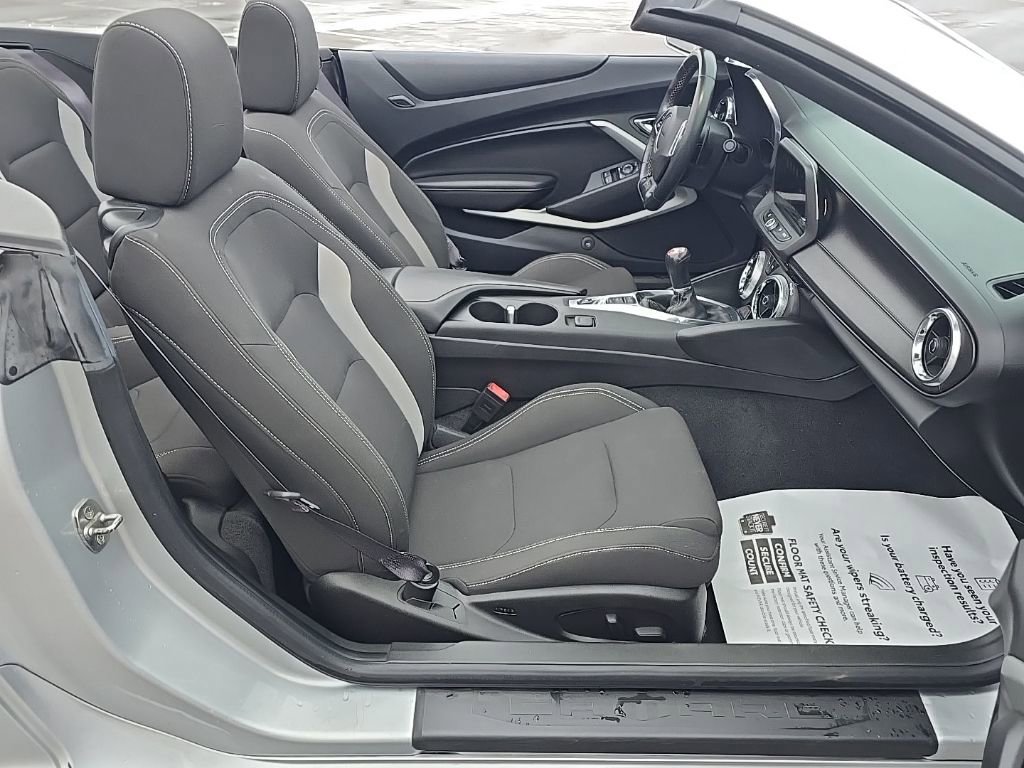 Used 2017 Chevrolet Camaro SS image 25