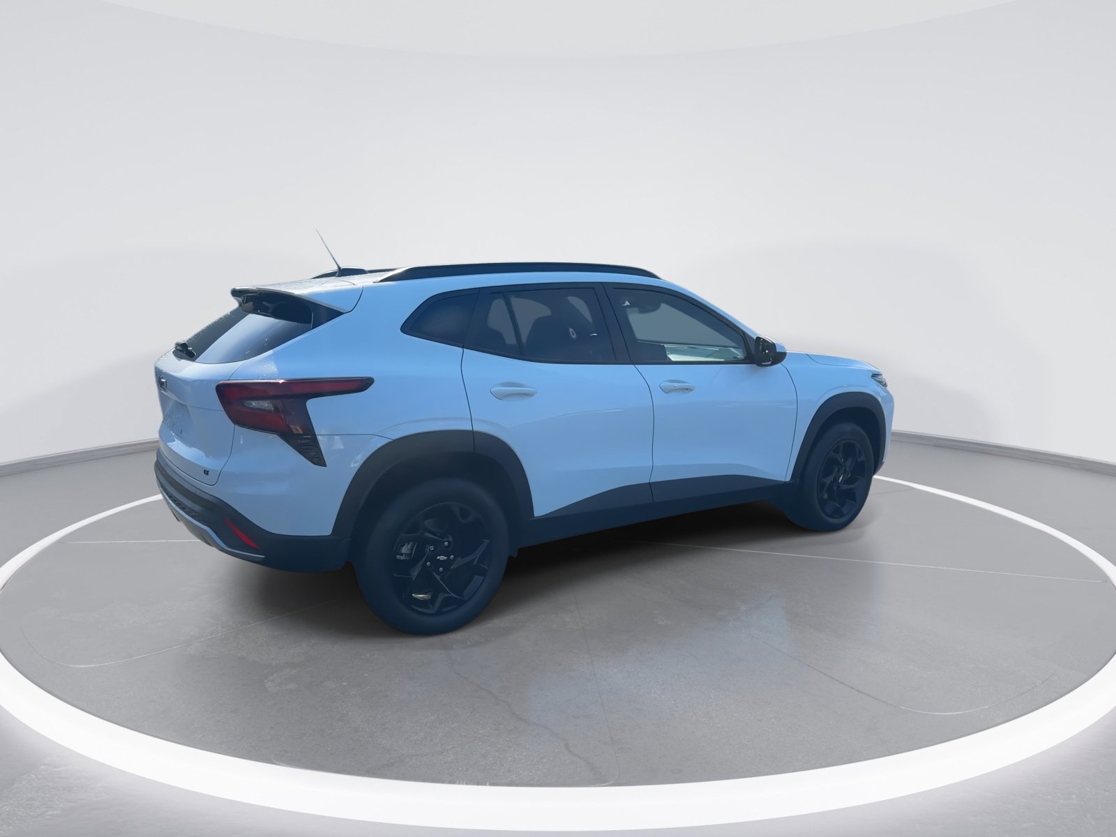 Used 2025 Chevrolet Trax LT w/ LT Convenience Package image 9