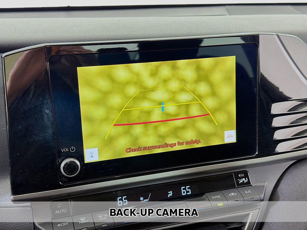 Used 2025 Toyota Camry LE image 5