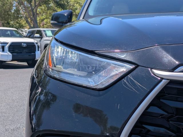 Used 2020 Toyota Highlander XLE image 10