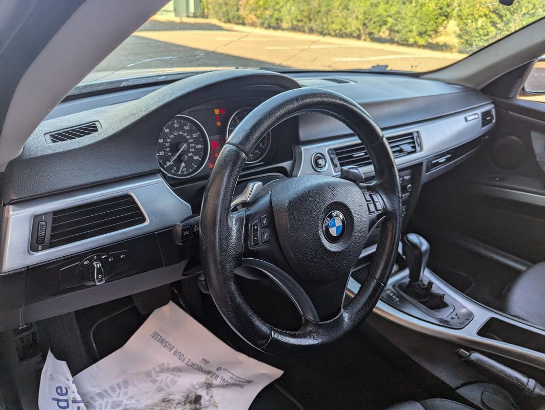 Used 2009 BMW 328i Coupe image 11