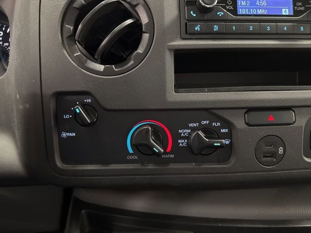 Used 2021 Ford E-450 and Econoline 450 Super Duty image 25