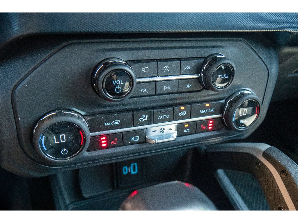 Used 2023 Ford Bronco Outer Banks w/ Sasquatch Package AWD/4WD image 22