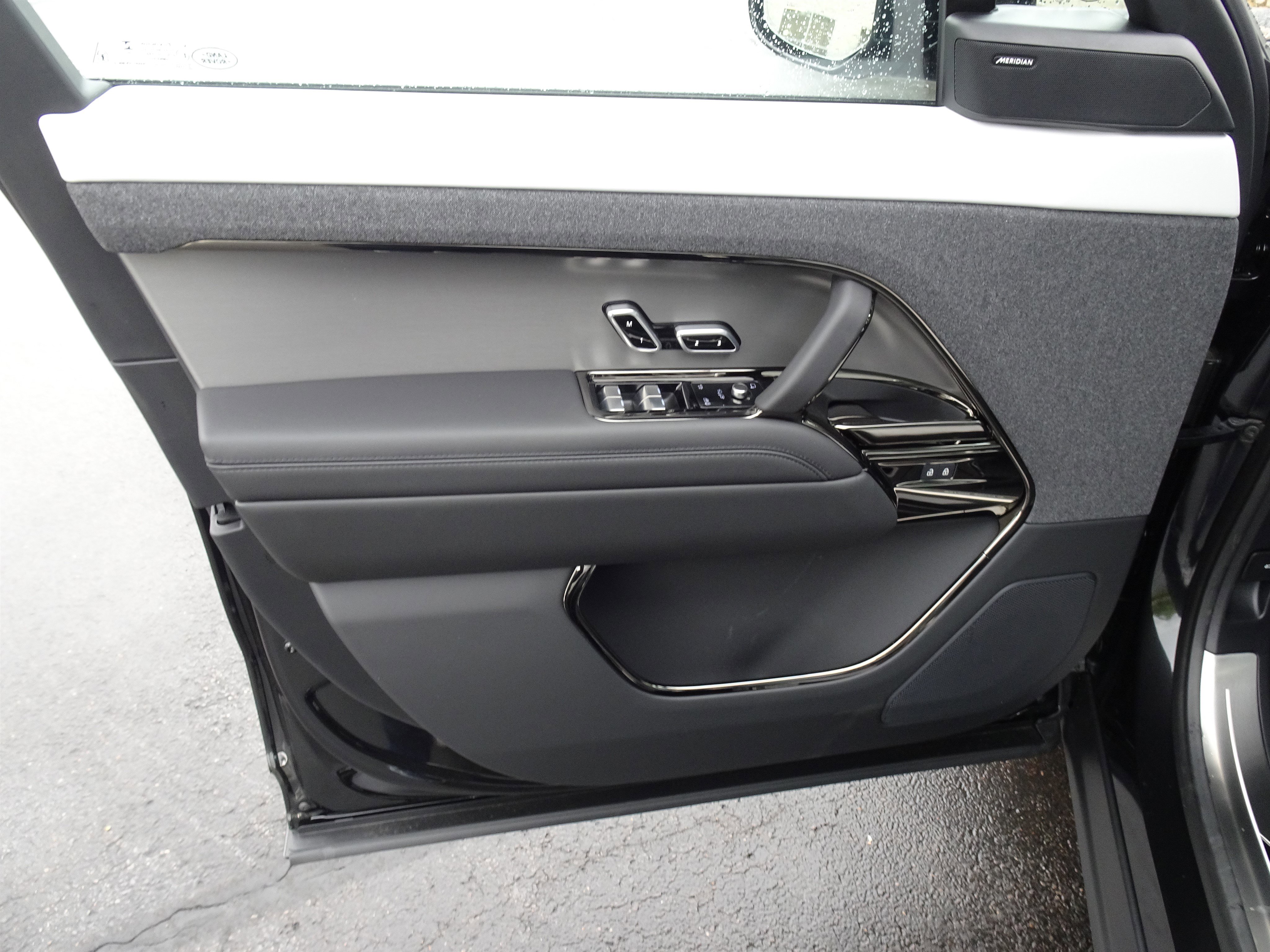New 2026 Land Rover Range Rover Sport Dynamic SE AWD/4WD image 16