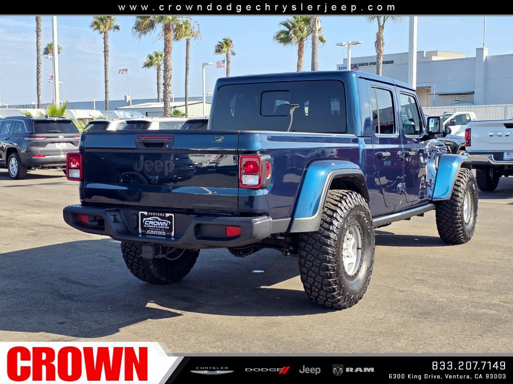 Used 2025 Jeep Gladiator Sport AWD/4WD image 7