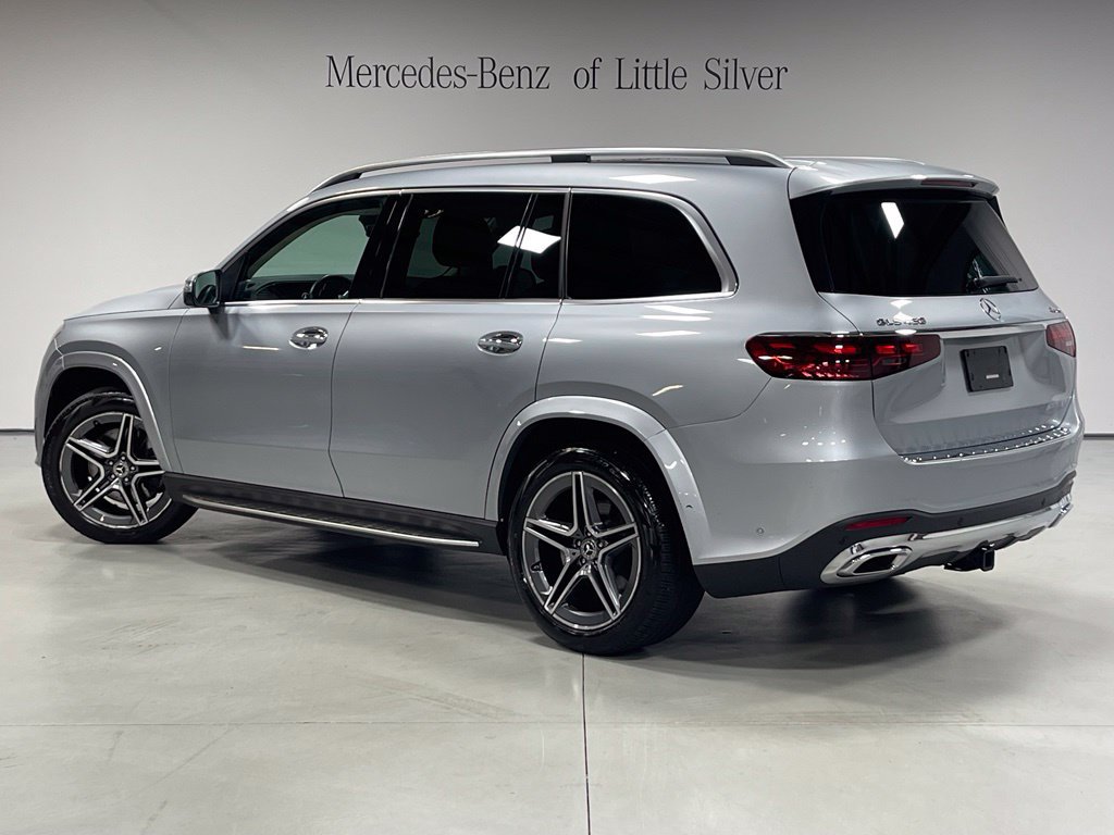 Used 2024 Mercedes-Benz GLS 450 4MATIC image 3
