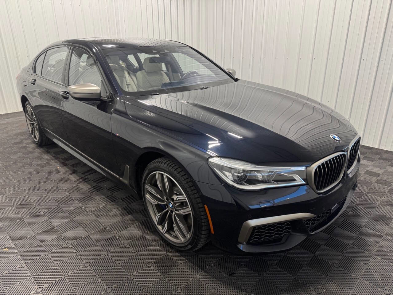 Used 2019 BMW M760i xDrive w/ Luxury Rear Seating Package image 2