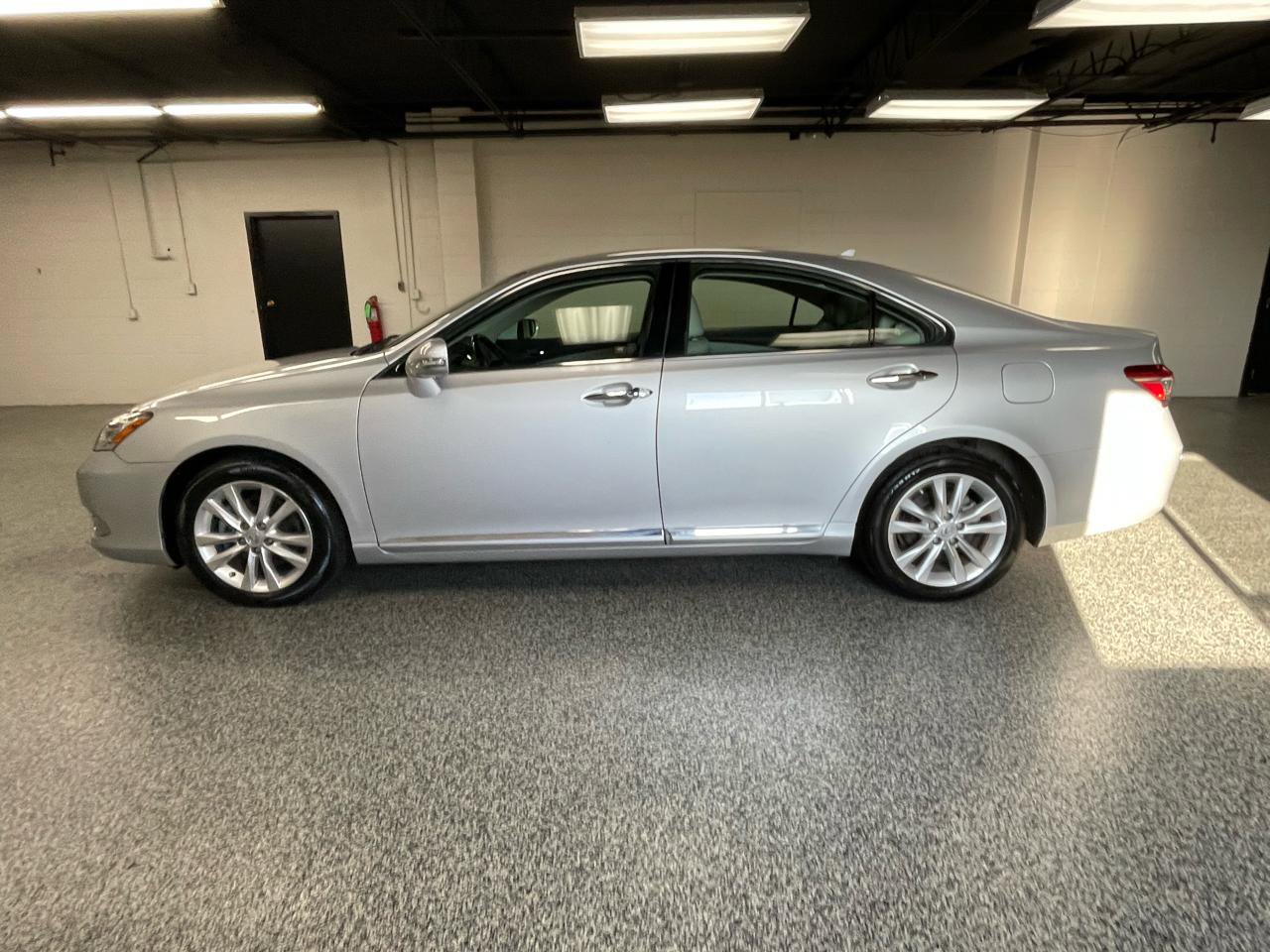 Used 2011 Lexus ES 350 image 8