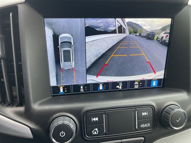 Used 2023 GMC Terrain SLT w/ Tech Package image 27