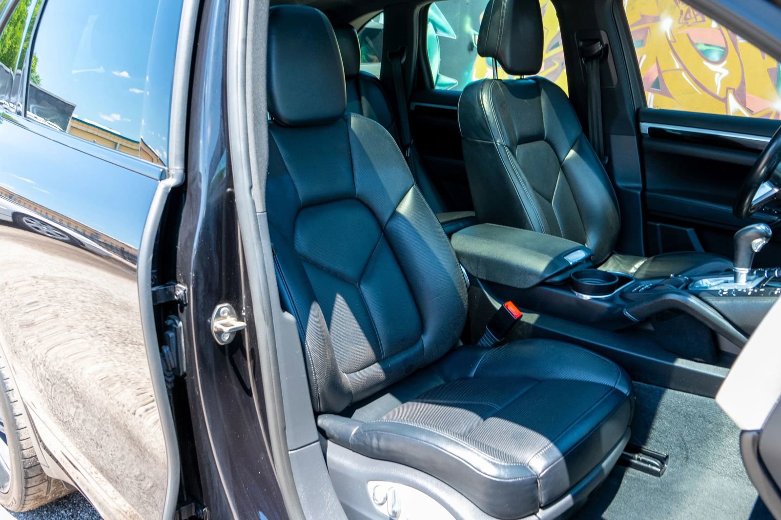 Used 2015 Porsche Cayenne S AWD/4WD image 39