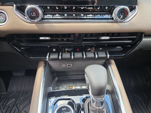 New 2026 GMC Canyon Denali w/ LPO, Denali Black Edition AWD/4WD image 15