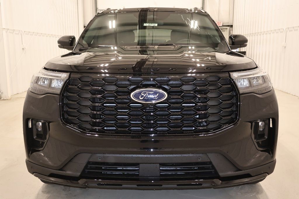 New 2026 Ford Explorer ST-Line w/ ST-Line Street Pack image 3