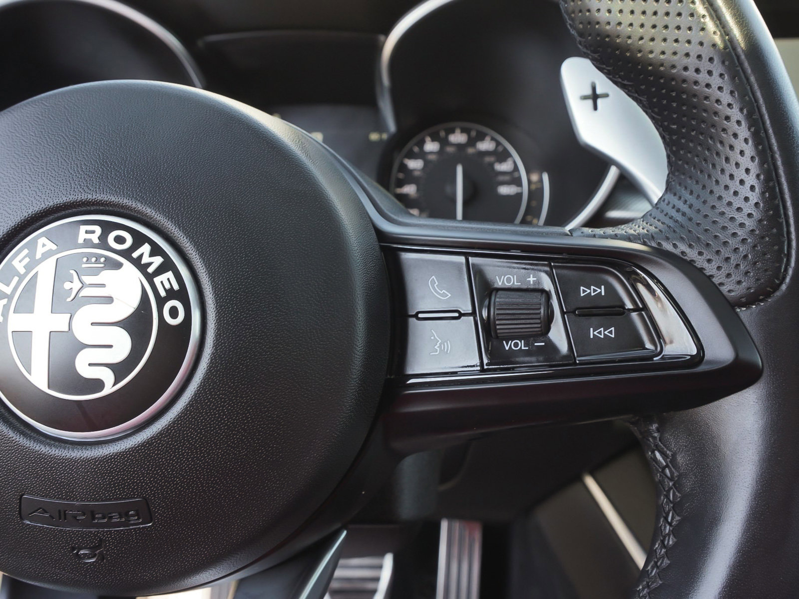 Used 2023 Alfa Romeo Stelvio Veloce image 21