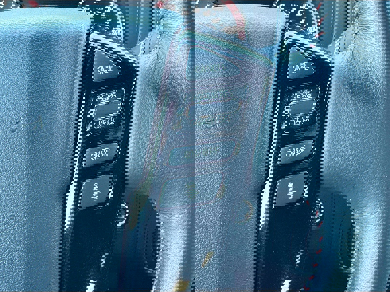 Used 2025 Nissan Frontier Pro-X image 10