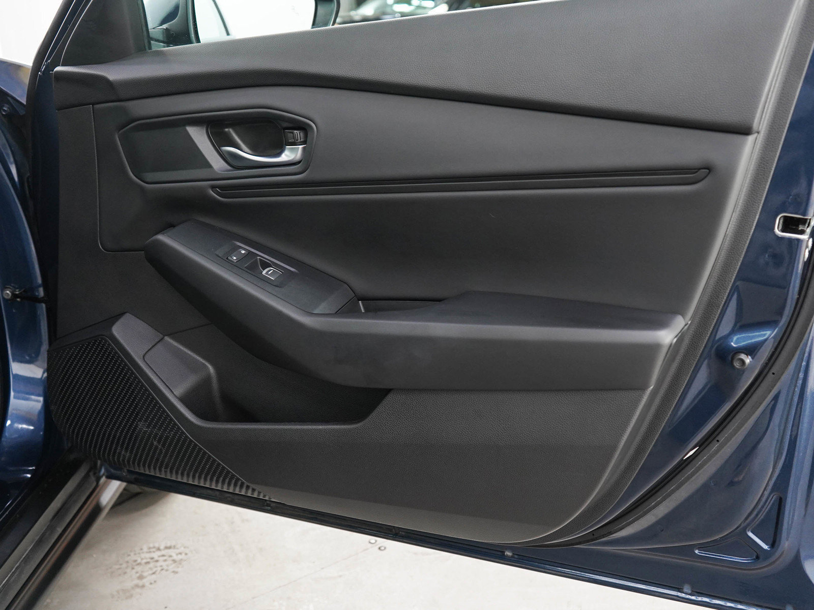 Used 2024 Honda Accord EX image 9