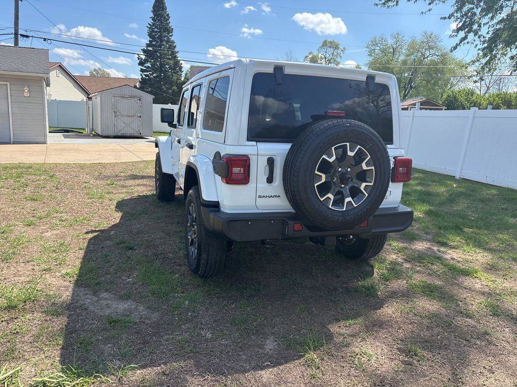 New 2026 Jeep Wrangler Unlimited Sahara AWD/4WD image 8