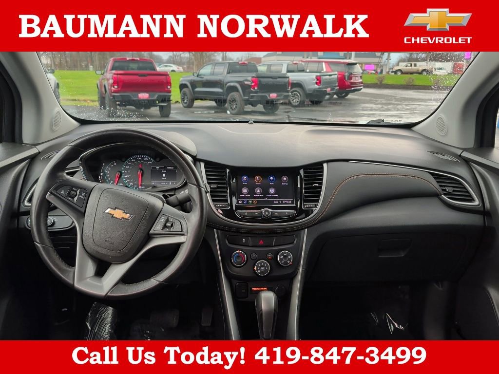 Used 2022 Chevrolet Trax LT w/ LT Convenience Package image 18