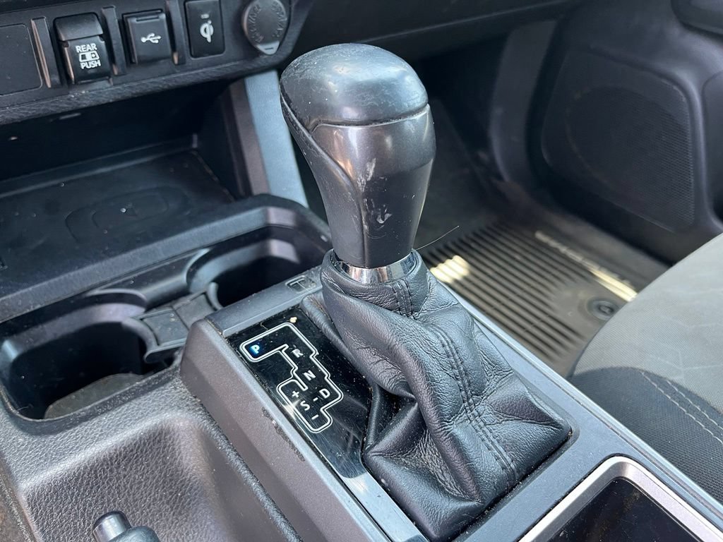Used 2021 Toyota Tacoma TRD Sport AWD/4WD image 21