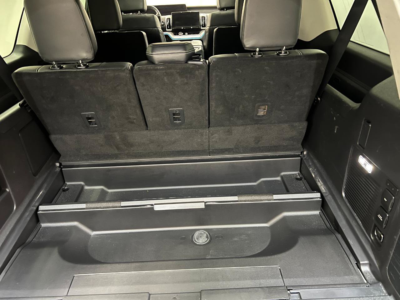 Used 2025 Ford Expedition Max Platinum AWD/4WD image 35