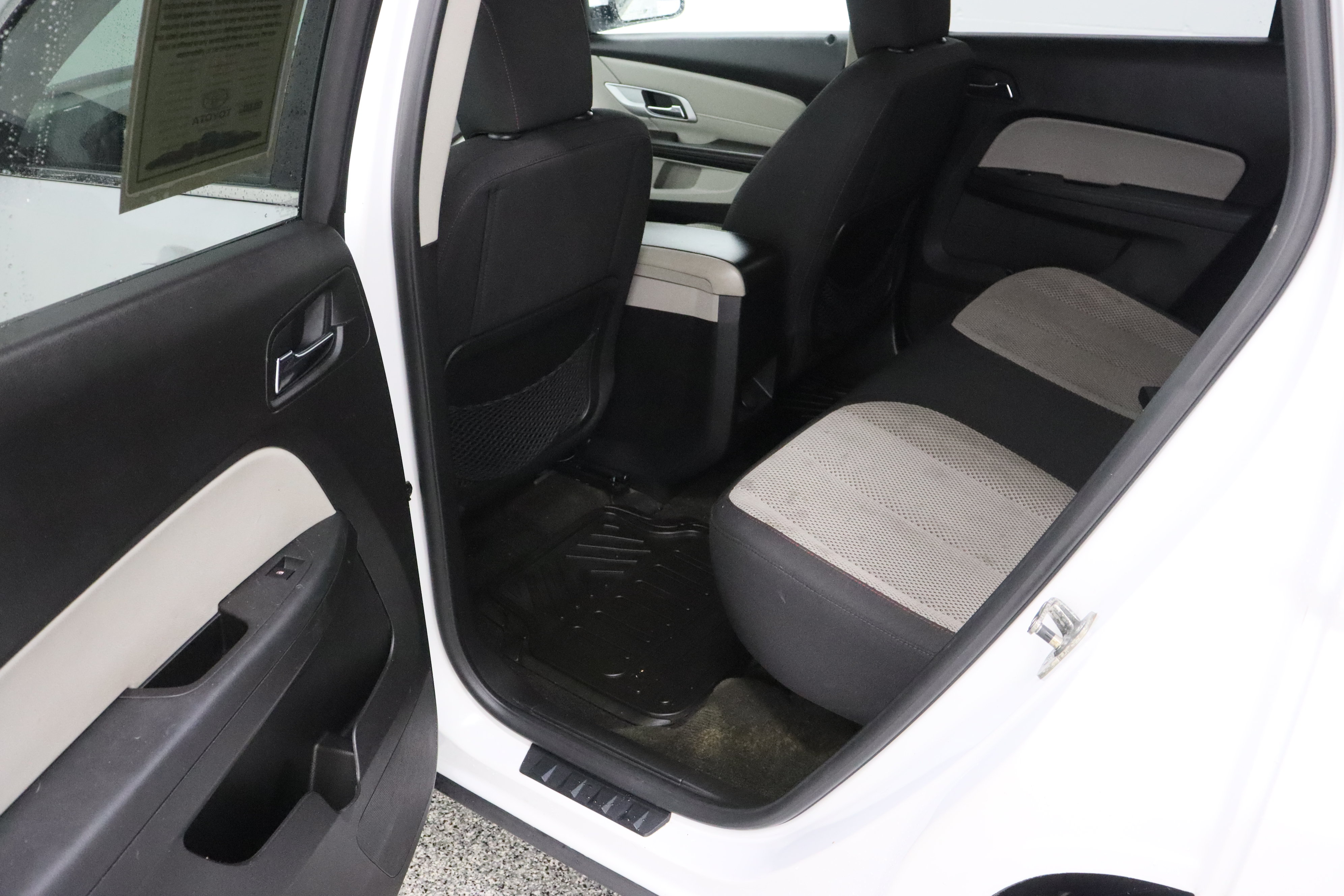 Used 2011 GMC Terrain SLE AWD/4WD image 26