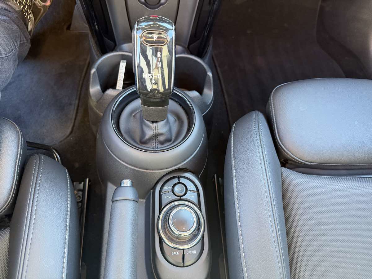 Used 2022 MINI Cooper S image 16