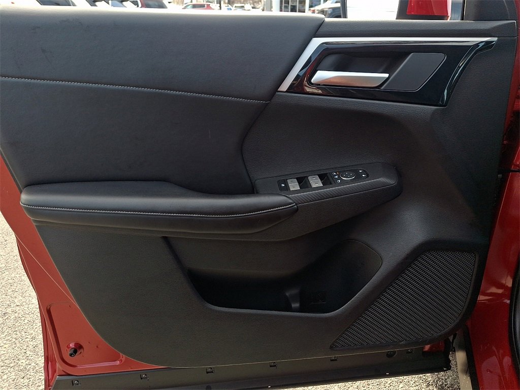 Used 2024 Mitsubishi Outlander SE image 15