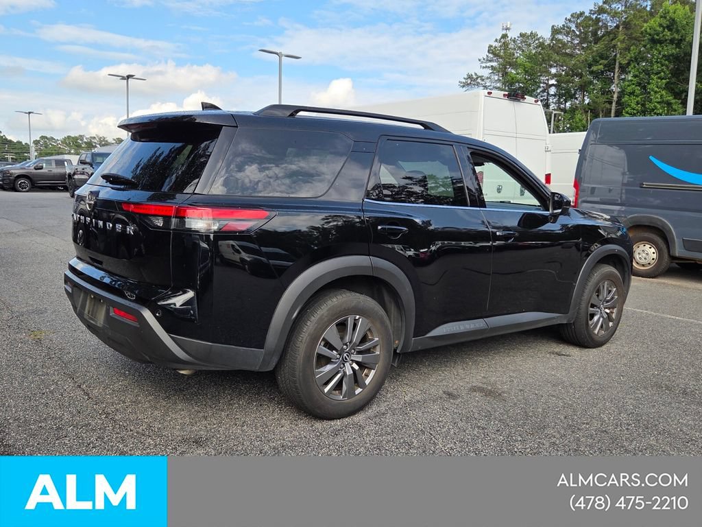 Used 2025 Nissan Pathfinder SV FWD image 13