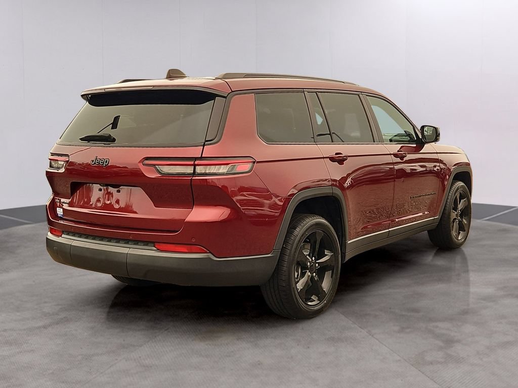 Used 2023 Jeep Grand Cherokee L Laredo AWD/4WD image 4