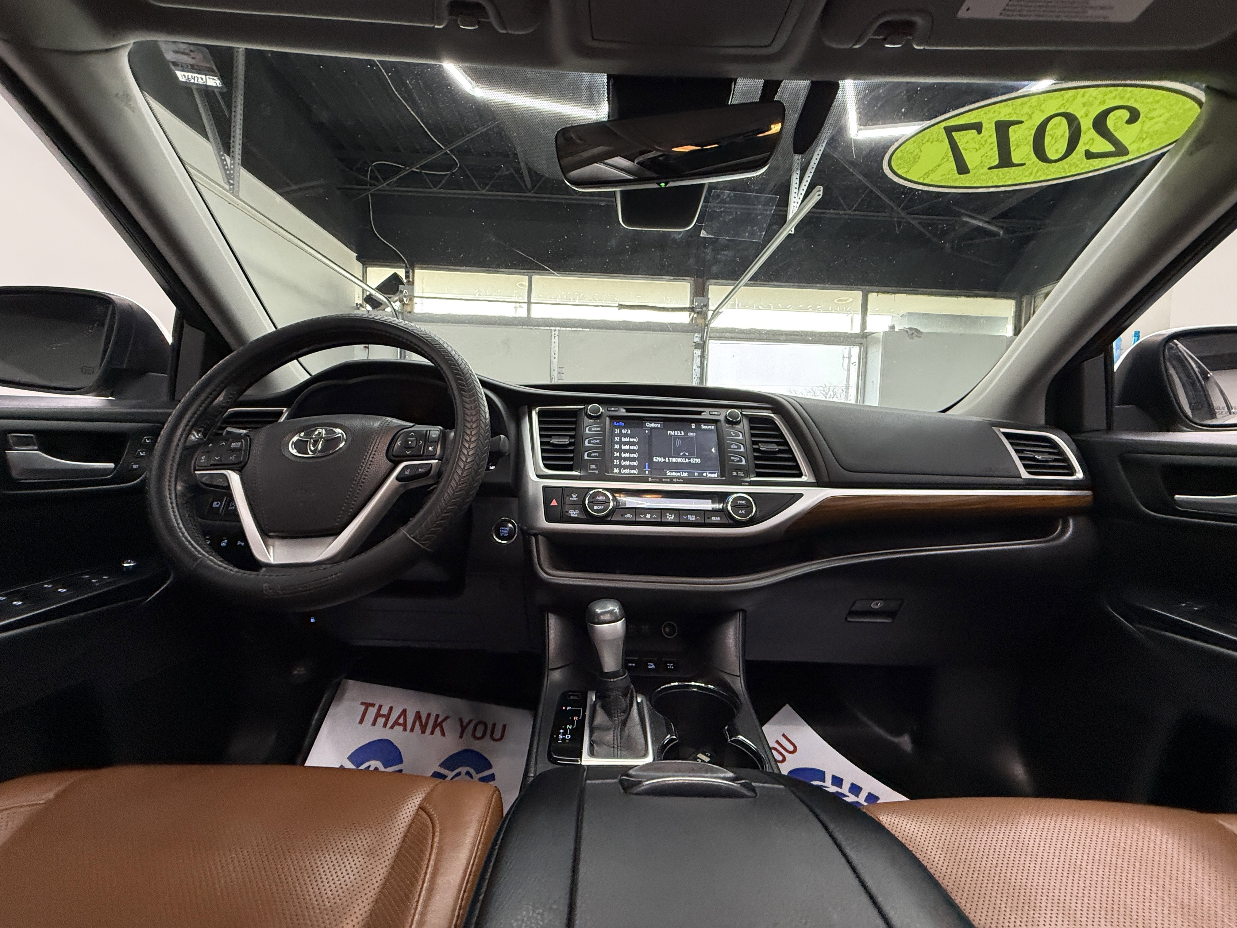 Used 2017 Toyota Highlander Limited image 12