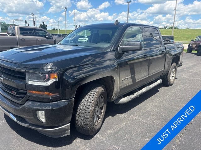 Used 2018 Chevrolet Silverado 1500 LT w/ All Star Edition AWD/4WD image 2