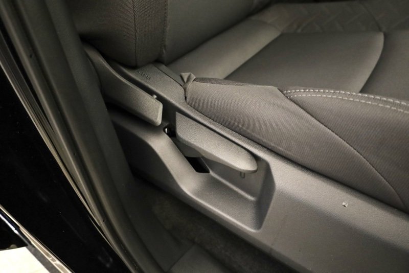 Certified 2025 Toyota Tacoma SR5 image 30