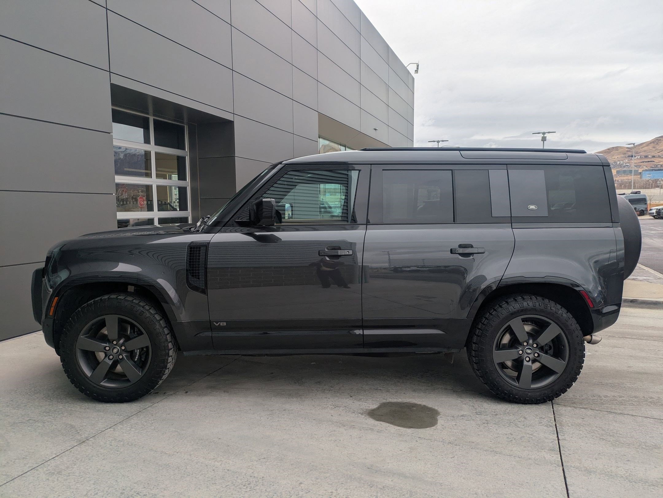 Certified 2023 Land Rover Defender 110 image 11