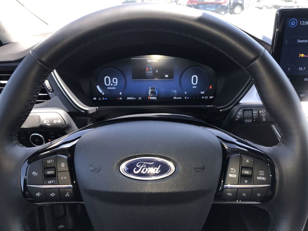 Used 2025 Ford Escape Platinum AWD/4WD image 14